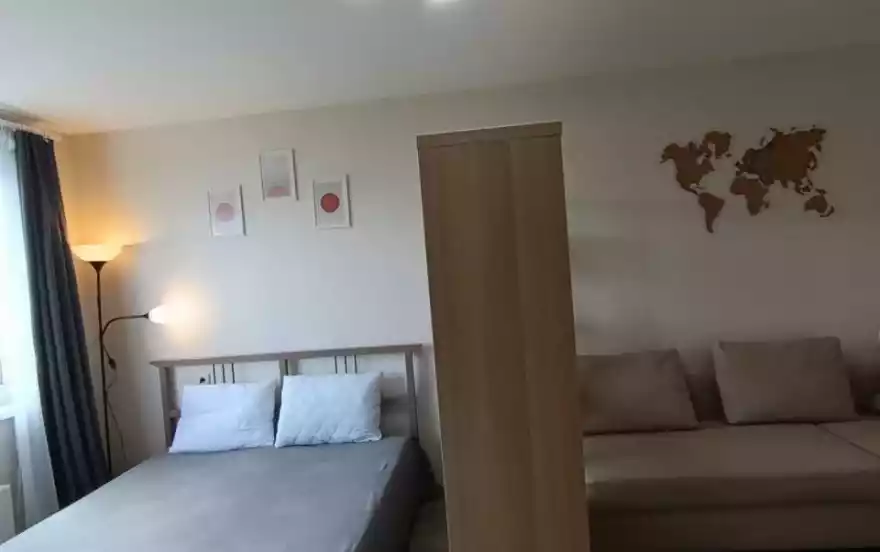 Левобережная улица, 2