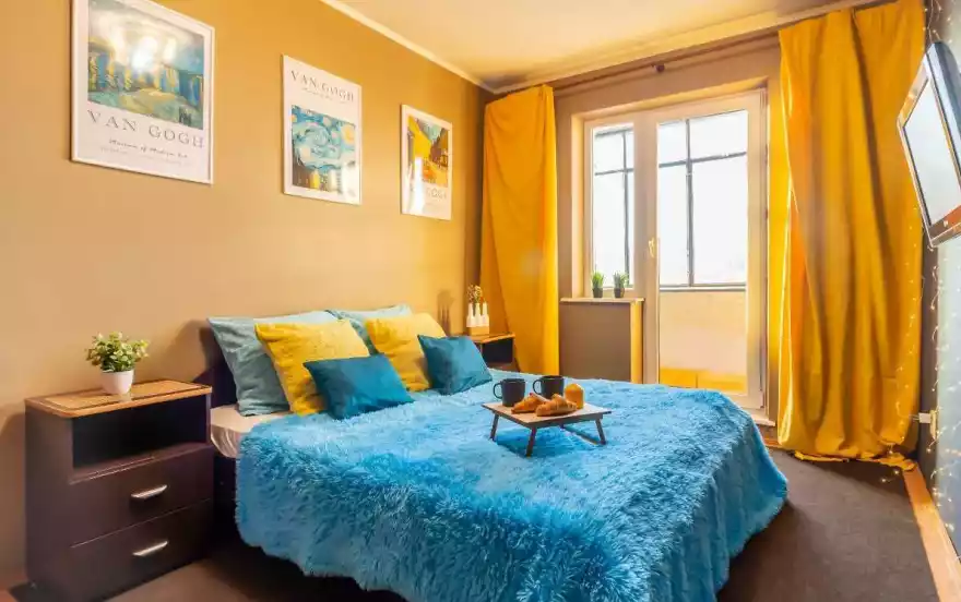 улица Коммуны, 80