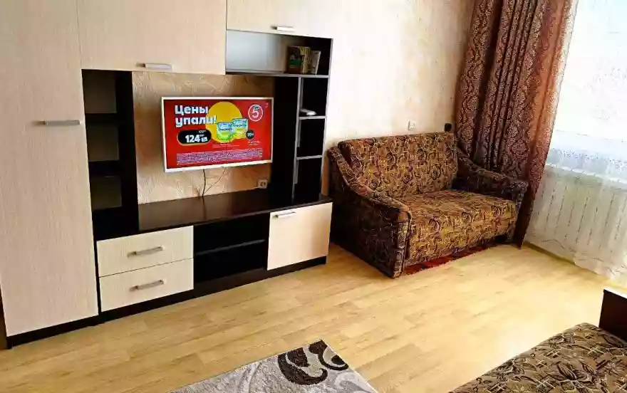 проспект Октябрьской Революции, 35