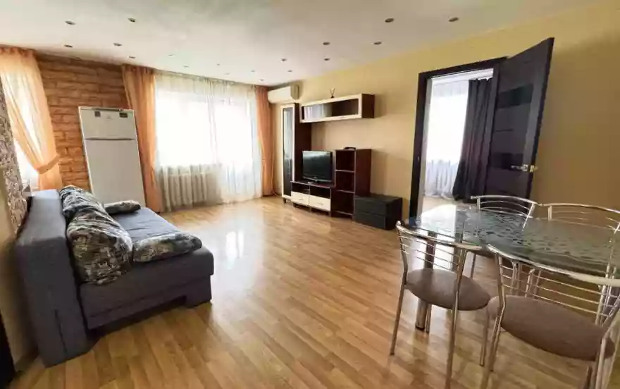 проспект Ильича, 2