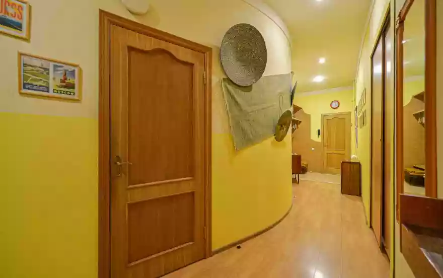 Большая Конюшенная ул., 13