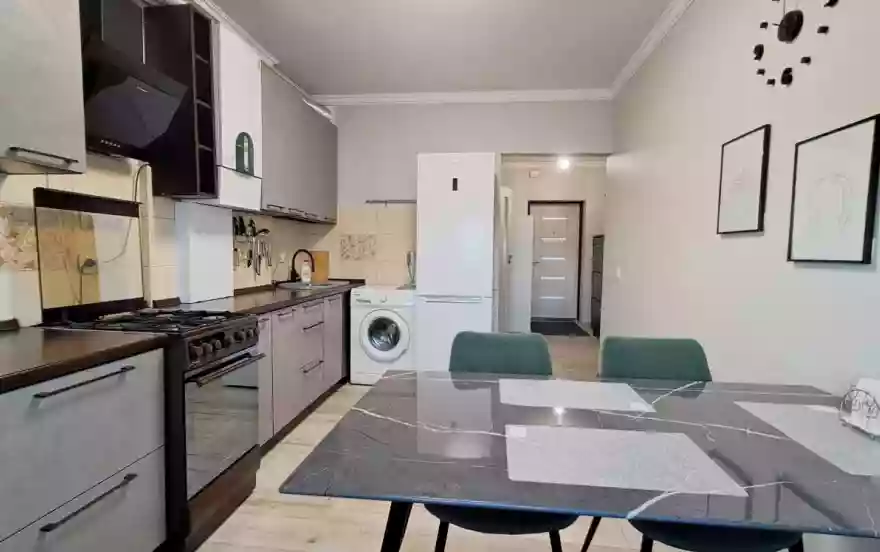 улица Горького, 170