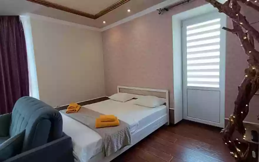 Оранжерейная улица,22/2