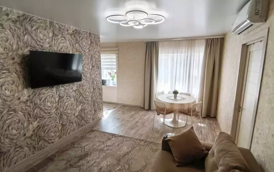 площадь Обороны, 7