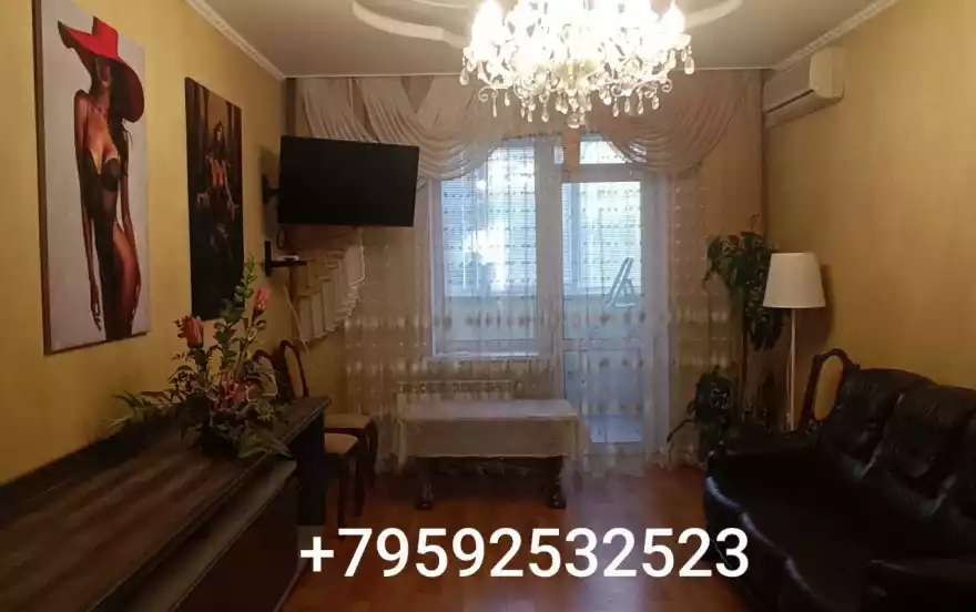 площадь Героев ВОВ, 1 