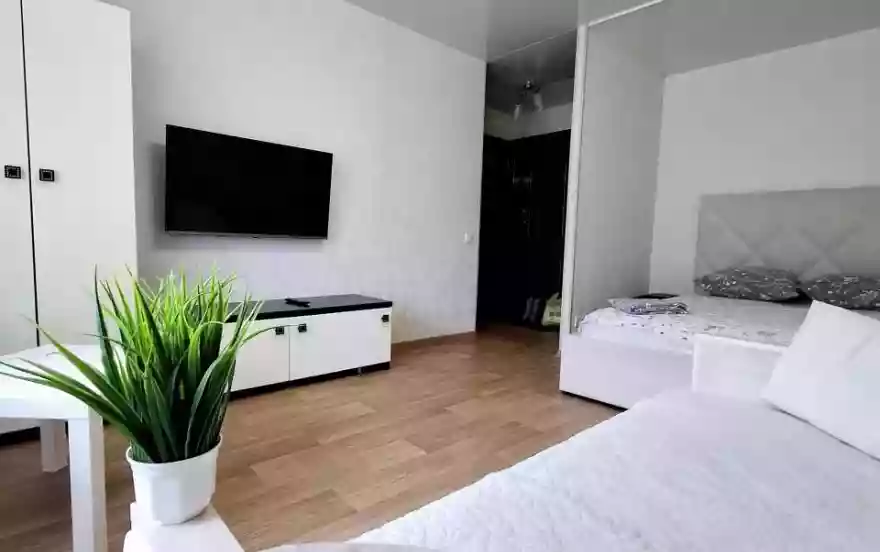 улица Шамиля Усманова, 12