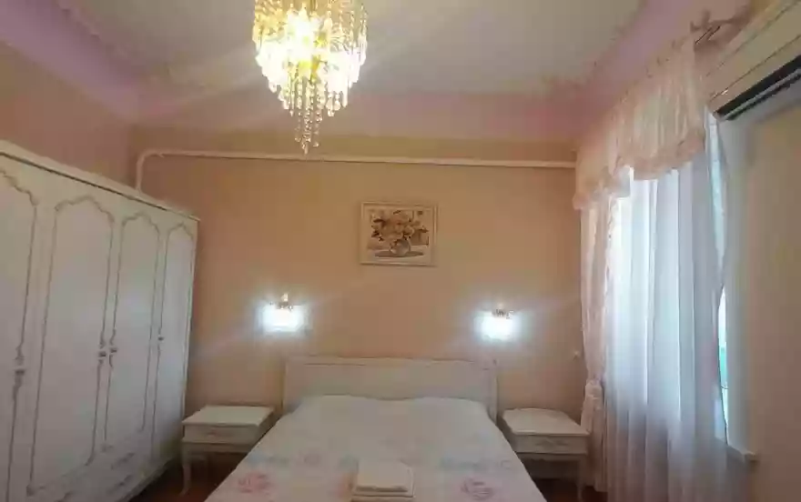 Петровская улица, 25