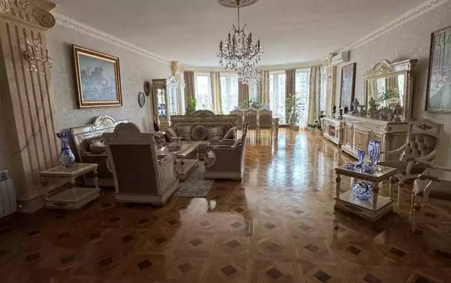 ალ. ყაზბეგის ქუჩა 7