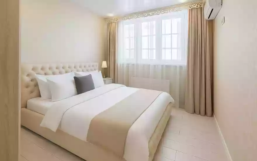 Комсомольская улица, 1