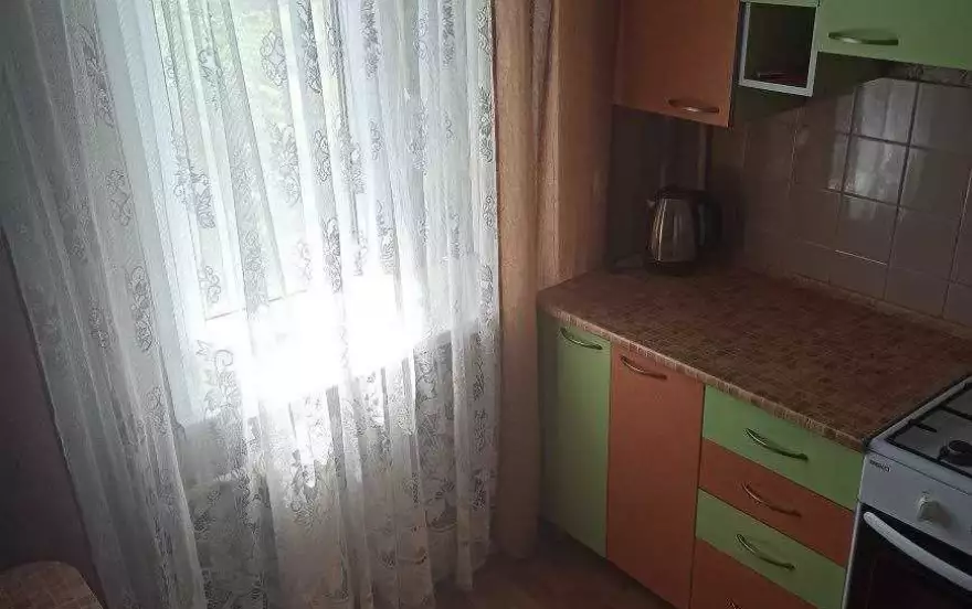 улица Урицкого, 100 