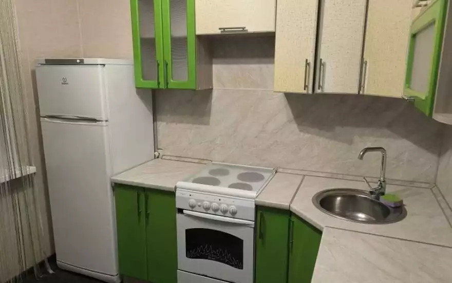 проспект Победы, 100 