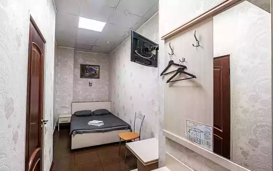 улица Братиславская, 12