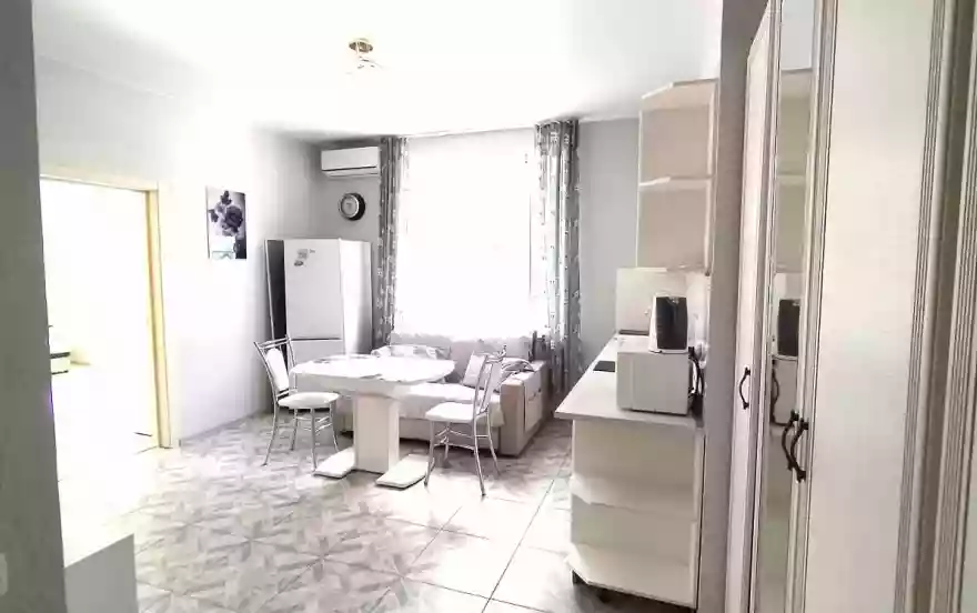 Прибрежная улица, 7