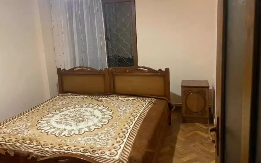Арабкир, улица Вагаршяна, перекрёсток с улицей Армена Гулакяна