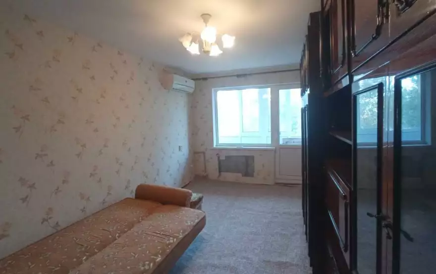 квартал Комарова, 5