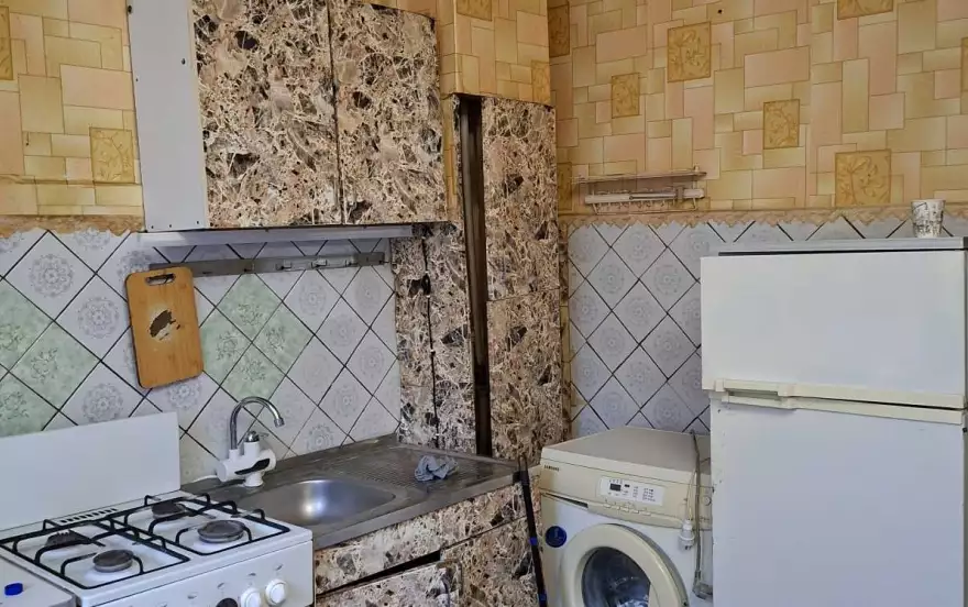 кв. Мирный, 6
