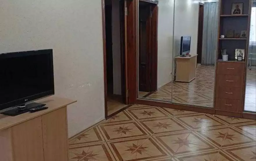 квартал Мирный, 7