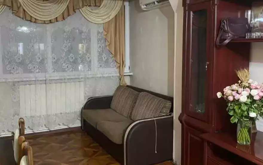 1 переулок Таронца, 4
